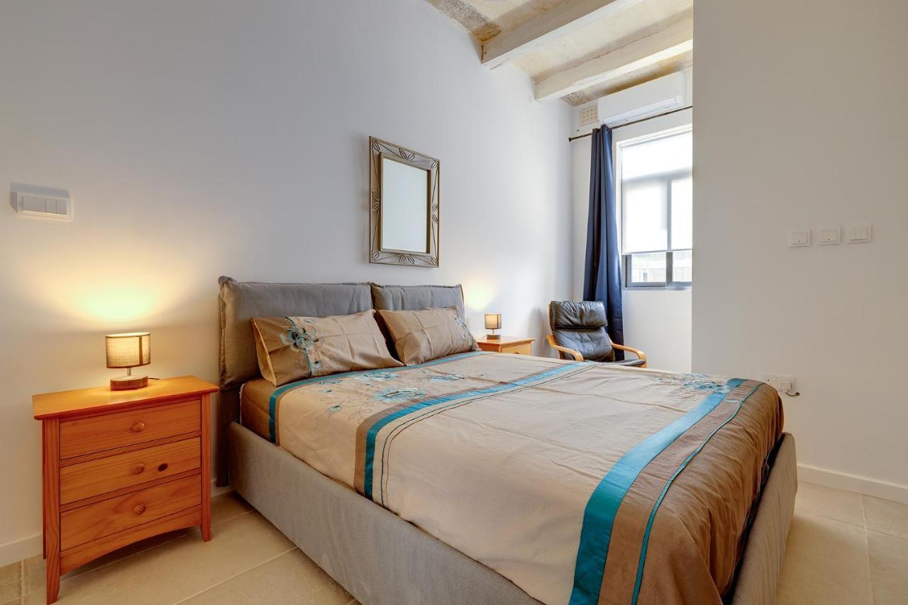 Stylish 2Br Apartment In Валетта Экстерьер фото