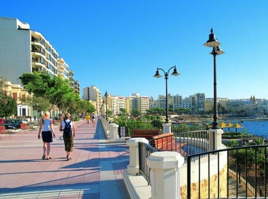 Stylish 2Br Apartment In Валетта Экстерьер фото